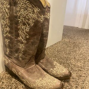 Size 9 Corral Boots for women!